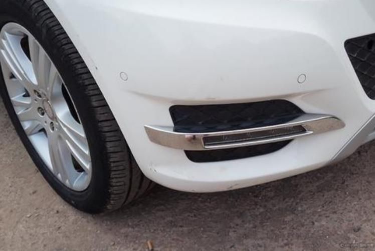  奔驰|奔驰老实停车，回来车身挂一瓶汽水，看完留言，车主不知是笑是哭