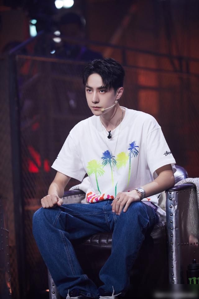  品质|王一博十年磨一剑，有品质才能走得更远，智商情商双在线