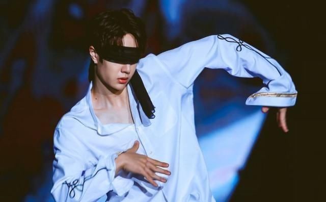  喜欢|王一博将邀请嘉宾甚至与肖战合作，你喜欢哪一个？