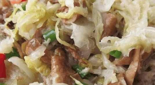  酸菜|拿猪大肠来这么做，不仅不油腻，而且好吃，它就是大肠的克星