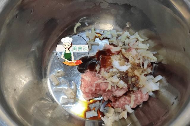  肉菜|秋天要多吃蒸菜，这菜蒸一蒸，10分钟上桌，鲜美极了，简单又营养