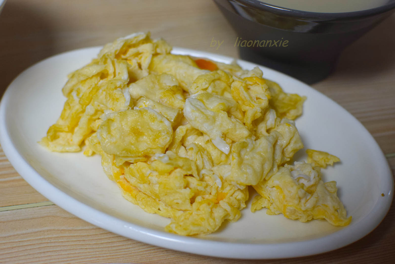  满满|蟹姐家的4人份早餐，满满摆一桌，准备了4种主食，全是好吃的