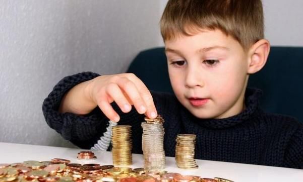 信式|“爸，给我钱”“好，转账给你”，曾经的亲情遗失在微信式转账里