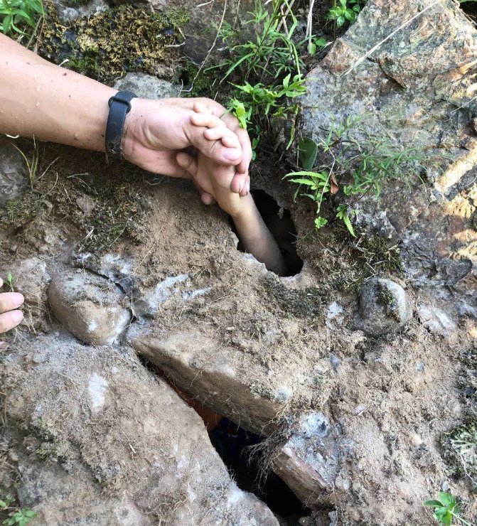  真相|岸边的涵洞伸出一只小手，真相令人后怕