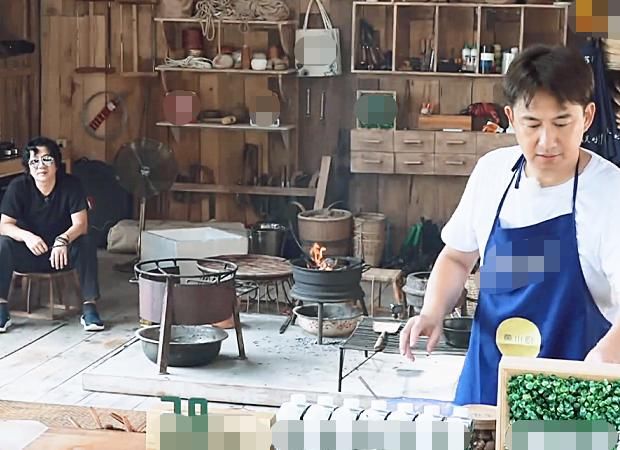 手指甲|黄磊做红烧狮子头时,谁注意他的“手指甲”了?,看着就没有食欲