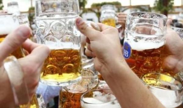  开场白|请人喝酒，不会说开场白可不行，会说4句话，让客人刮目相看！