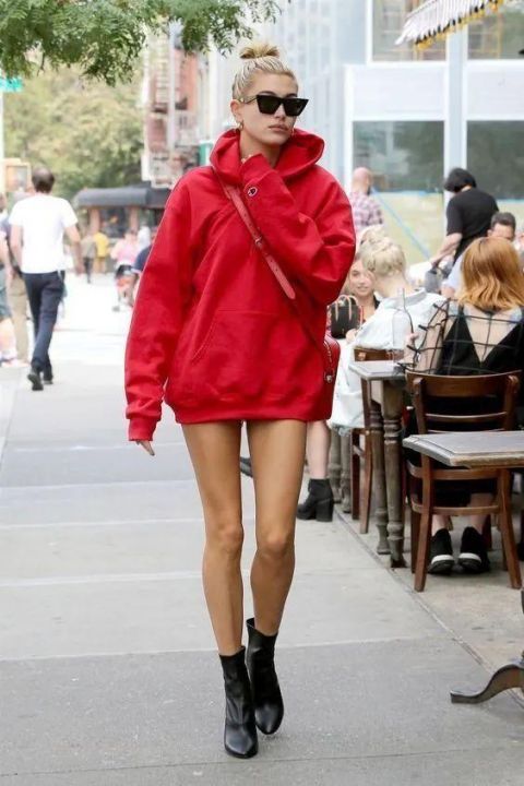  经典|是时候穿卫衣了，2020秋冬最时髦打开方式，好看爆了