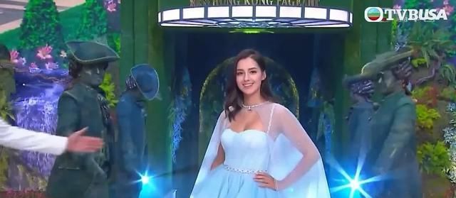  终于|港姐评委终于不眼瞎了