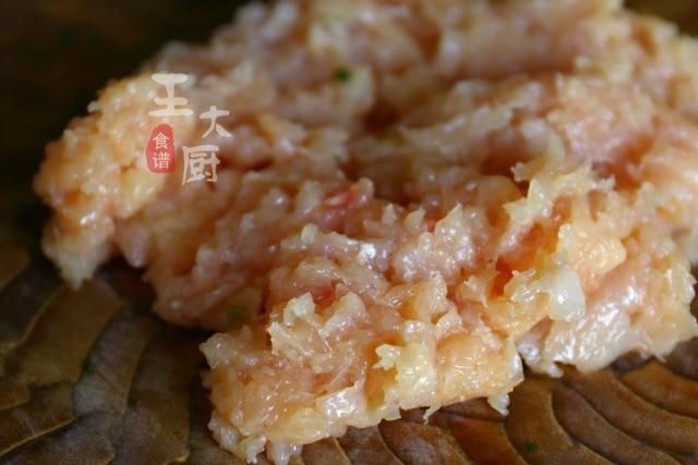 好吃|吃过一定会爱上的玉米片炸胡萝卜鸡胸肉丸子,简单好做,非常好吃