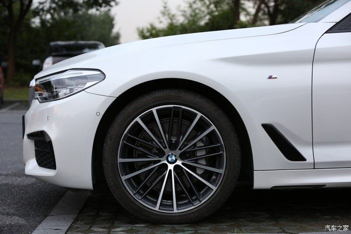 巅峰|宝马530Li尊享运动,宝马5系提车1周年纪念及1年用车体验