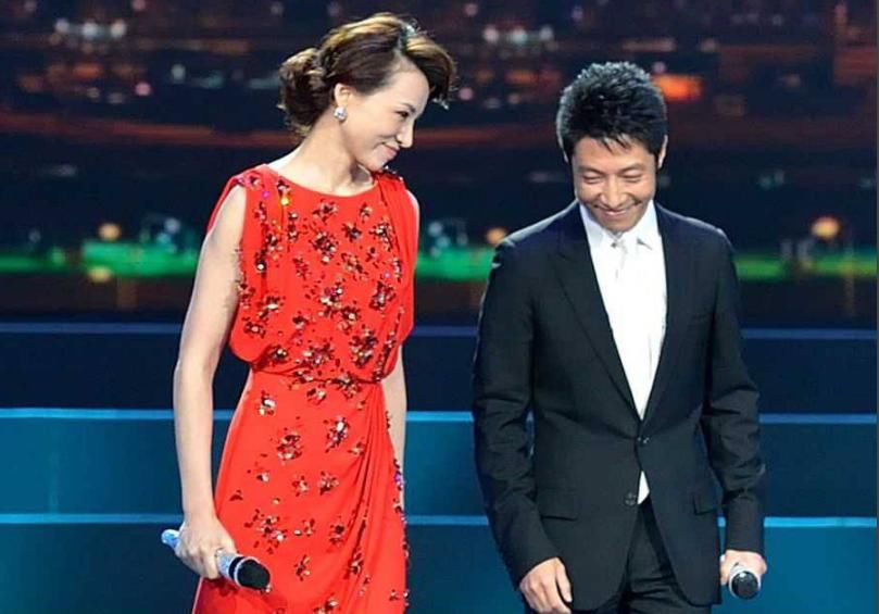  央视|15岁被迫打工，37岁成央视一姐，40岁嫁人当后妈，她说自己很幸福