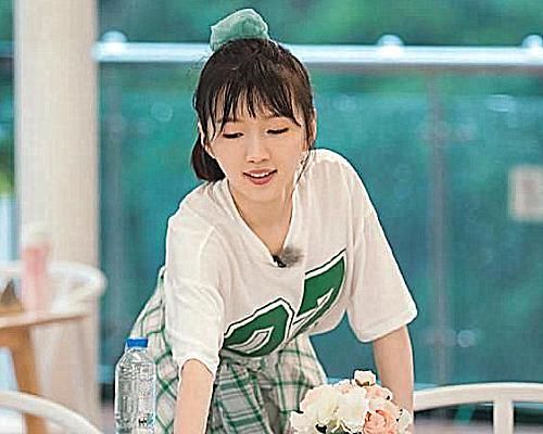  芒果|《中餐厅》开播后，赵丽颖李浩菲口碑差距大，芒果台是在捧谁吗？