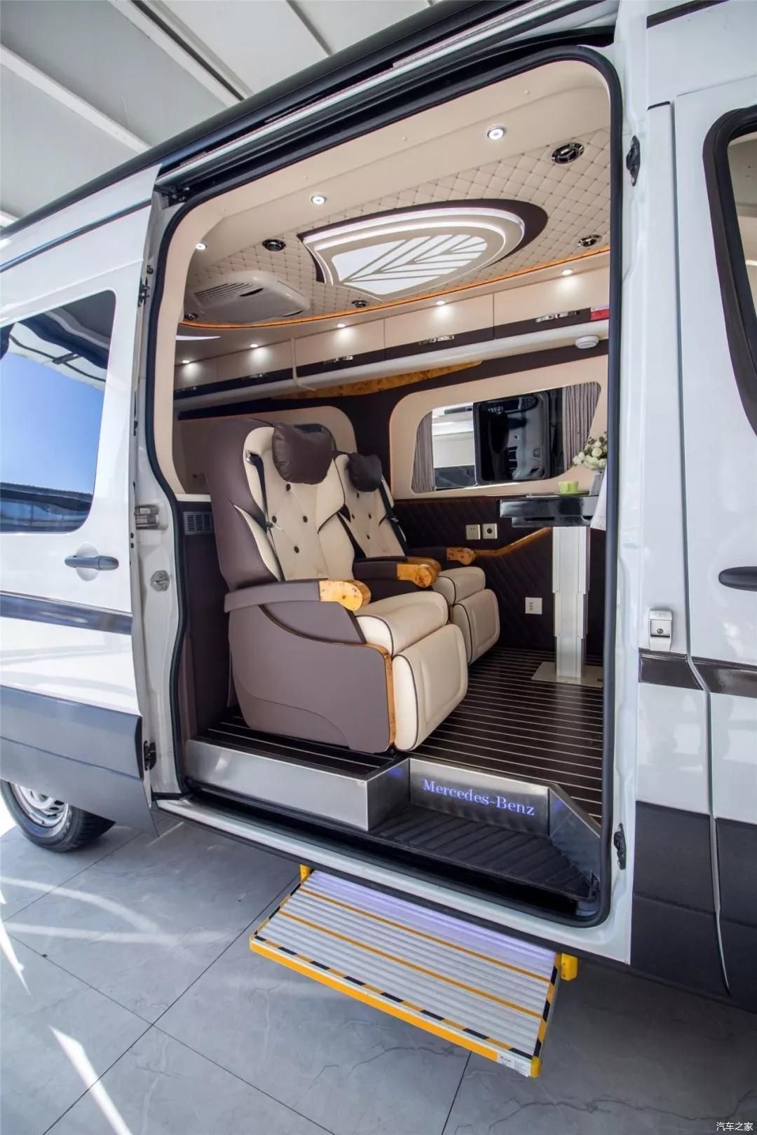 房车|B型房车中的豪华款，商用享受，家用惬意，做功精细