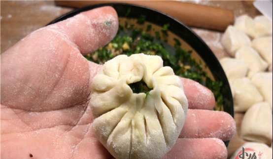  用油|生煎包有人用水煎，有人用油煎，都错了！大厨教你最正确做法