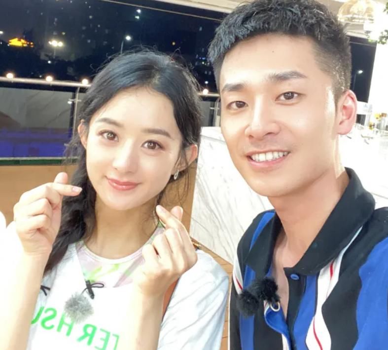  真实|《中餐厅》赵丽颖一期比一期瘦！花絮照曝光她真实饭量，活该人家有鲨鱼腹肌