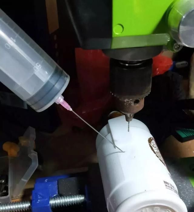 造假者|当“打孔”遇上“拔头”，你都不知茅台酒的造假技术原来防不胜防