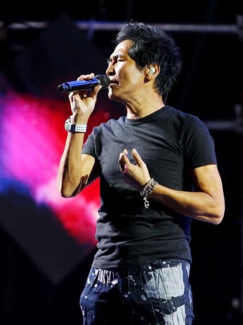 蛾子|回顾《歌手》八大歌王:看似都实至名归,却总出幺蛾子