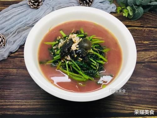  上汤红苋菜|七月苋菜金不换，这个月多吃点也无妨，刮油去脂，跟松花蛋是绝配