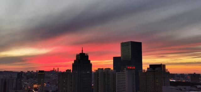  无恙|七月的最后一抹夕阳，愿疫情早日过去，山河无恙，人间皆安！