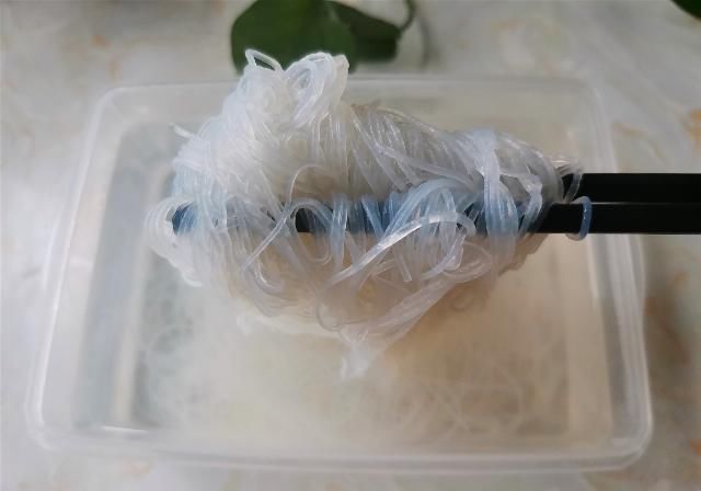  开胃|夏天吃大虾，这个做法简单又开胃，比白灼的受欢迎，吃了还想吃