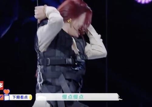  掏出|撒娇的女人最好命？黄晓明被虞书欣“掏出”害羞表情