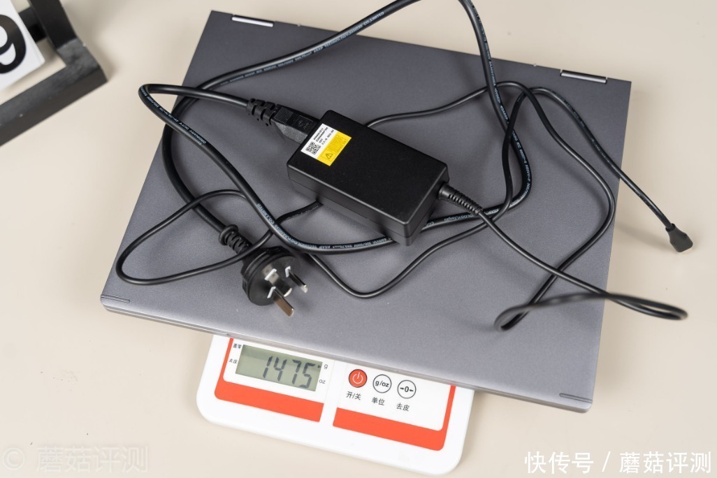 翻转|极致轻薄,自由翻转,细节出众、宏碁蜂鸟Spin 5百变2K轻薄本 评测