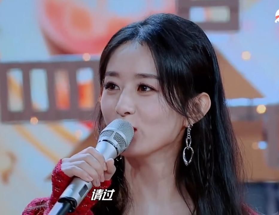  天天向上|《天天向上》赵丽颖王一博同喝一碗汤，谁注意一博的眼神？我酸了