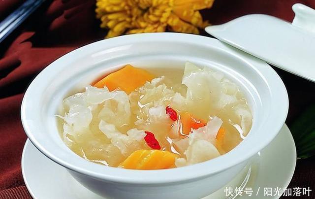 银耳才|美味的银耳,每天一碗,煮制前需要冷水泡还是热水泡呢