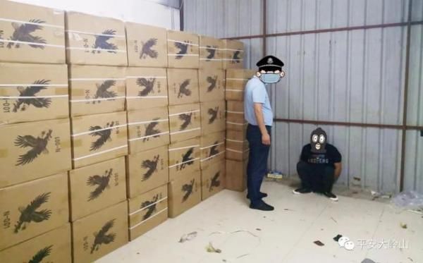 涉案|大岭山公安查获大批假冒名牌香烟，涉案金额高达七百多万元！