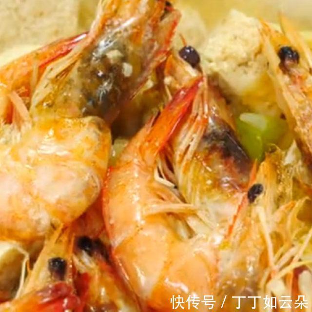 鲜虾|鲜虾豆腐炖白菜,味道鲜美,做法简单