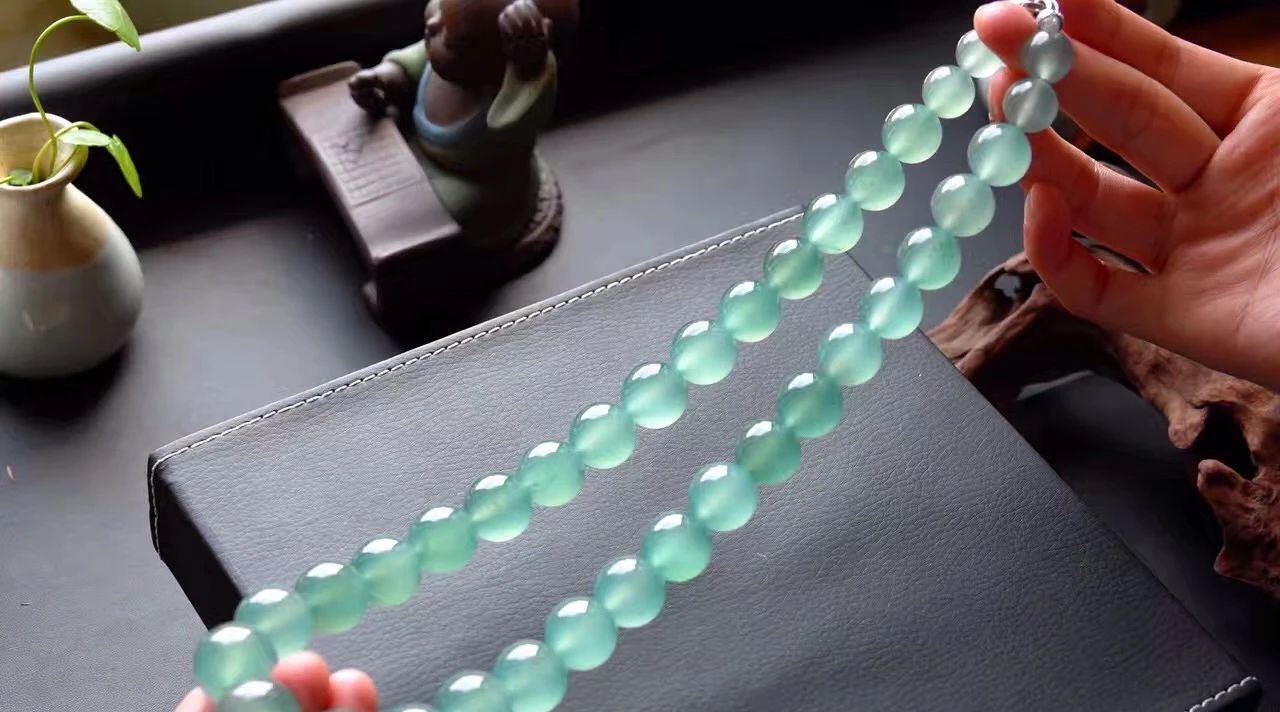 二镯|一蛋二镯三珠链……快来看看翡翠的最新价值排名!