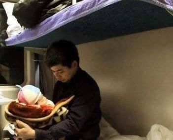 发现|5类人极可能是人贩子，一旦发现马上报警，孩子的父母会感谢你