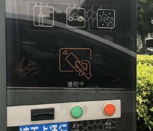 幽默|搞笑图片幽默段子笑话:哈哈,好可爱的房子啊,很有创意哦