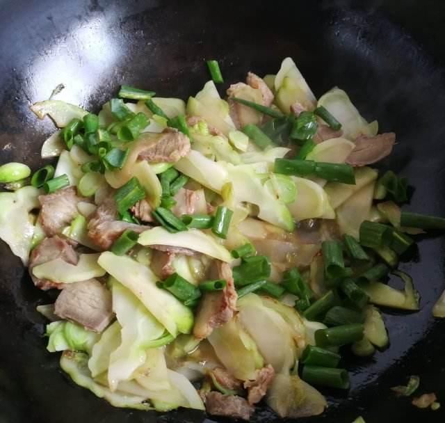  季节性|雷打不动吃这菜，季节性强，水分高，热量低，给肠道大扫除，越吃越瘦