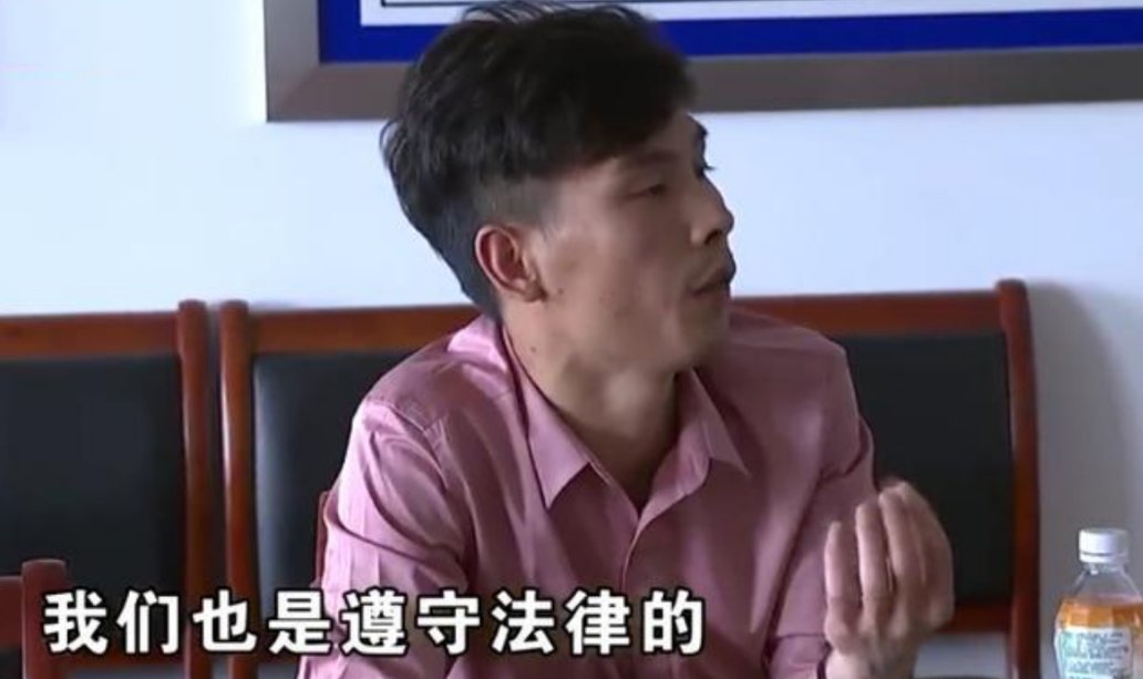 小伙|小伙理发偶遇“老乡”,结账却花了8000元?店长:我们也委屈