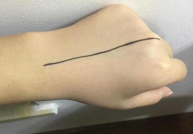 日记|粉底液“吐槽大会”!完美日记网评最差,美宝莲暗沉快,你的呢?