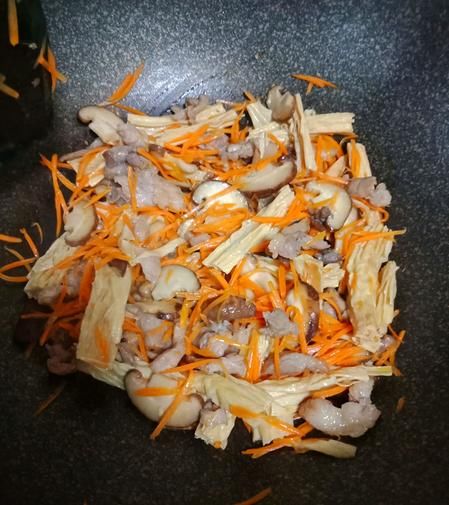  手软|最简单的补钙菜，夏天遇到绝不“手软”，实惠又好做，多吃长高个