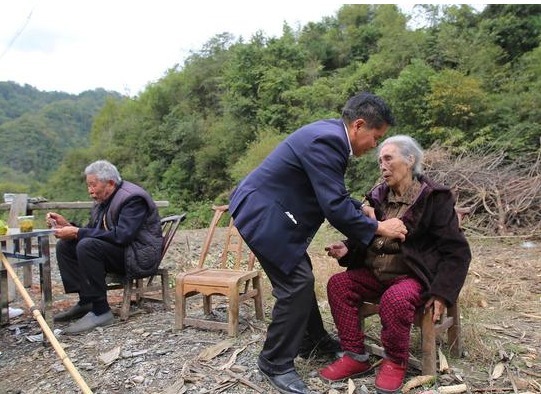 生活|3位老人的悲惨结局提醒大家你年轻时有多蛮横，晚景就有多凄凉