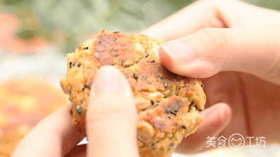 上瘾|这饼一吃就上瘾,后悔没早点做,比月饼还香