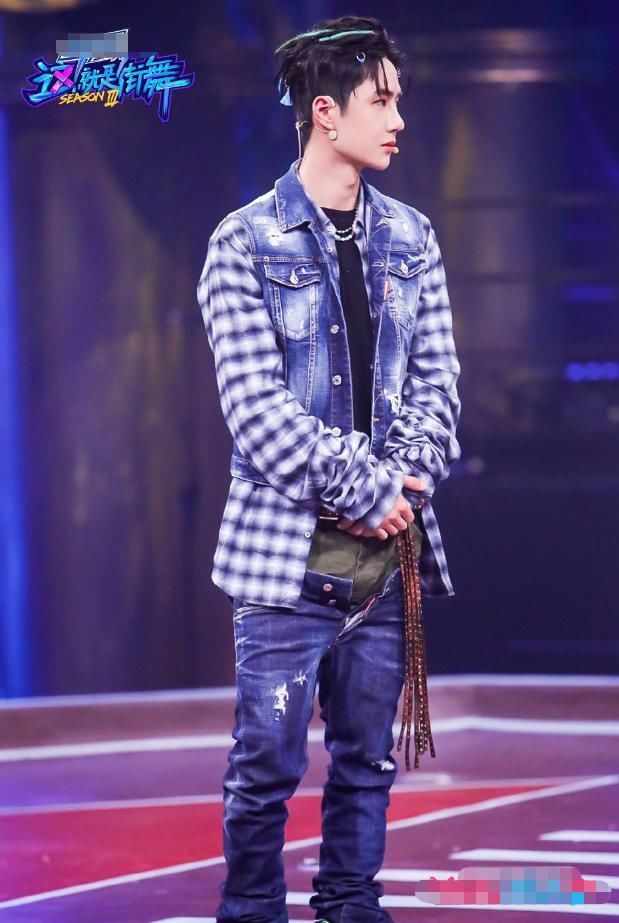  张艺兴|《街舞3》4位队长亮相发布会，造型搭配受关注，每一款都是新潮流