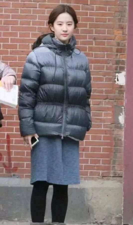 故事|刘亦菲，又红了丨百家故事