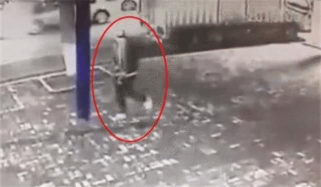 死刑|想自杀却不敢，残杀路人练练胆！网友直呼：必须死刑！