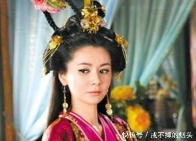 看中|她10岁被太子看中,15岁生子,皇帝上朝,她坐腿上!