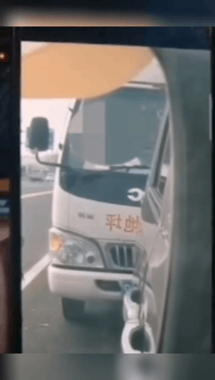 LSR|@鲁LSR**2 谁把“文明”抛出了窗｜回音