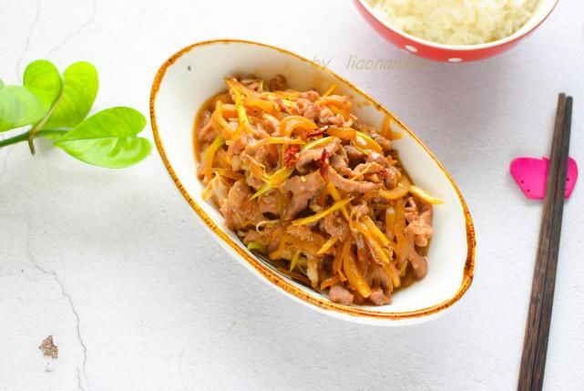  开胃|三伏天没食欲，试试这道菜，酸香开胃，比鱼香肉丝还抢手