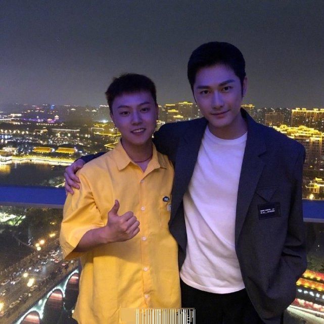  盖房|《变形计》最感恩富二代，掏钱给穷爷爷盖房，土房竟变“豪宅”！