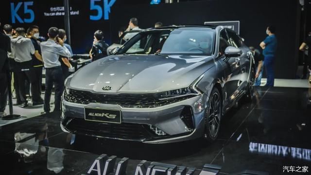  坦克|宝马4系看完只能说真香！WEY竟然发布了一台坦克？2020成都车展！