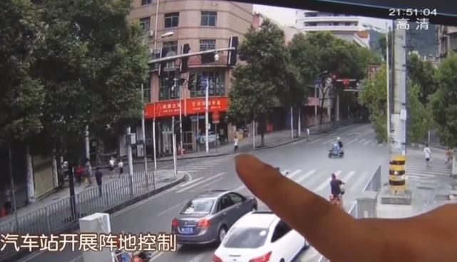  套路|光天化日抢钱？农贸市场发现新“套路”，湘西民警追踪10小时破案