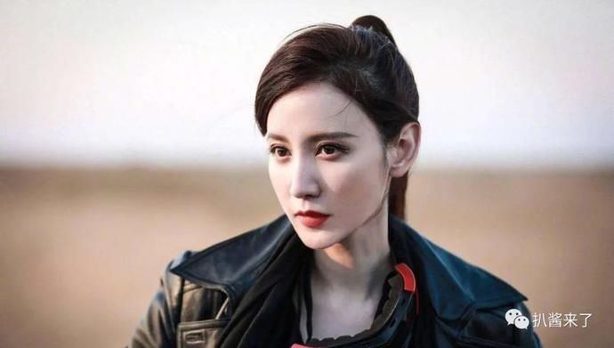  张萌|【补发7.8号的内容】周洁琼思聪？黄子韬徐艺洋？华晨宇邓紫棋曾经？德云斗笑社？张颂文？张萌的胸？明星近视做激光手术？