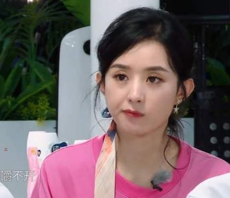  红烧鱼|张亮做菜被客人投诉，红烧鱼没做熟，赵丽颖机智圆场